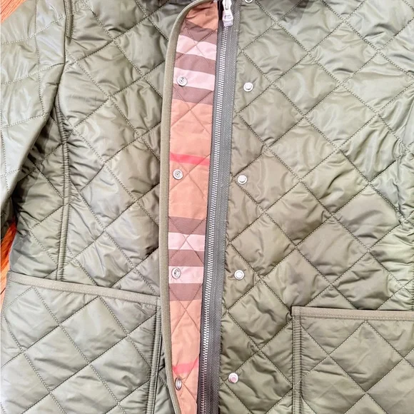 Burberry Quilted Women's Jacket Dark Olive NEW